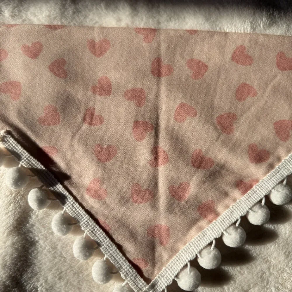 NWT Loic by Design Heart Pattern Dog Bandana with Poms Valentine's Day, Pink, M